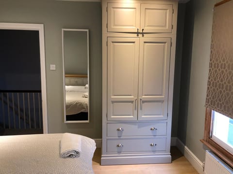 Bedroom, wardrobe