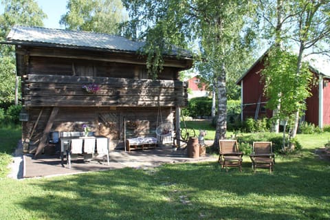 Willa Mustijoki Bed and Breakfast in Uusimaa