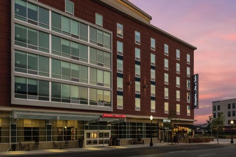 Hampton Inn & Suites Fort Wayne Downtown Hotel in Fort Wayne