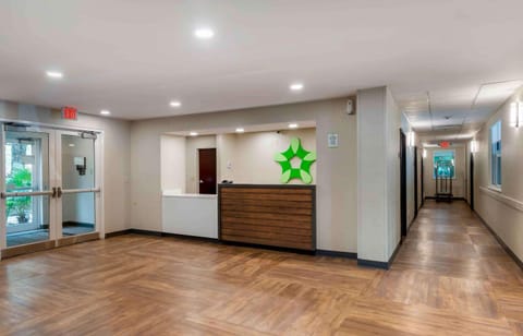 Extended Stay America Premier Suites - Miami - Coral Gables Hotel in Coconut Grove