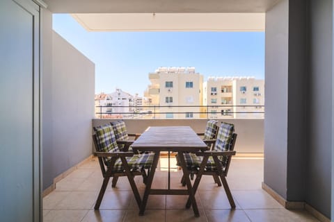 Athina Mackenzie 2 Bedroom Flat with Pool Apartment in Larnaca