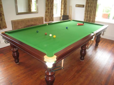 Arden Hill Farmhouse - Hot Tub, Snooker Table, Sleeps 16 House in England