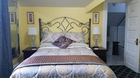 Abbey House Inn Bed and Breakfast in Winters