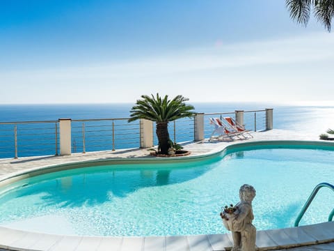 Belvilla by OYO Villa with panoramic sea view pool Villa in Letojanni