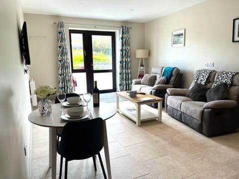 Tigh Fitz Apartments - Inis Mór, Aran Island Apartment in County Clare