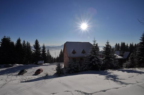 Chata Kubínska hoľa Chalet in Lesser Poland Voivodeship