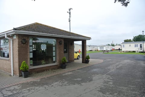 Royal Oak Caravan Park Campground/ 
RV Resort in Skegness