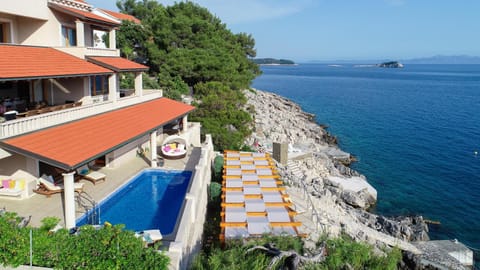 Exceptional Beachfront Holiday Villa on Korčula Island Villa in Dubrovnik-Neretva County