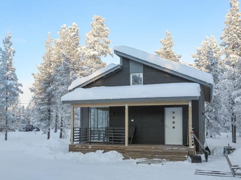 Holiday Home Pallaskieppi by Interhome House in Norrbotten County, Sweden