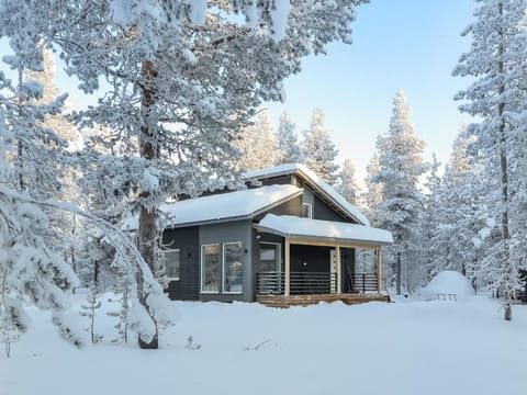 Holiday Home Pallaskieppi by Interhome House in Norrbotten County, Sweden