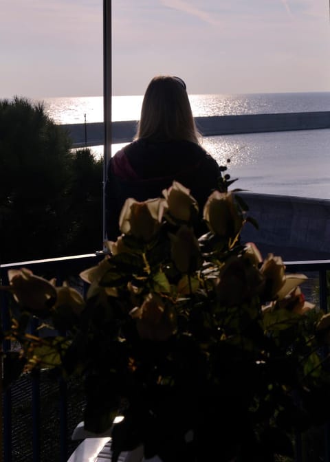 Day, Decorative detail, Sea view