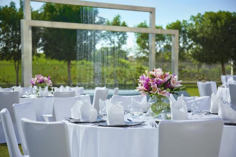 Facade/entrance, Banquet/Function facilities