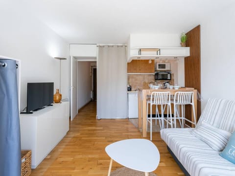 Studio cabine proche plage avec balcon sud, Wifi, et parking - Carnac - FR-1-477-98 Cabin in Carnac