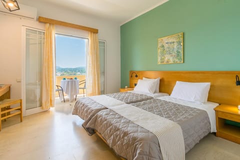 Bed, Photo of the whole room, Bedroom, Sea view