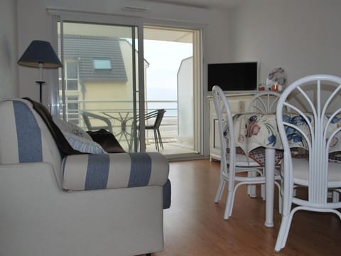 Appartement Fort-Mahon-Plage, 2 pièces, 3 personnes - FR-1-482-13 Condo in Fort-Mahon-Plage