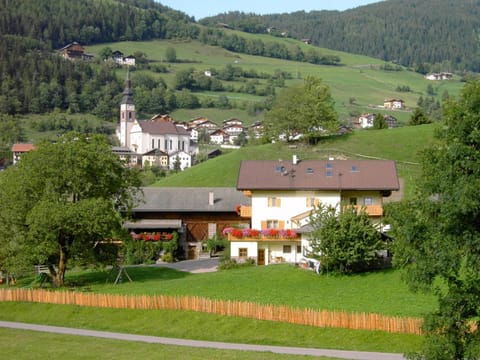 Ganoihof apartments Farm Stay in Villnöß