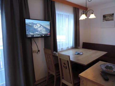 Apartment in Ischgl overlooking the mountains Copropriété in Saint Anton am Arlberg
