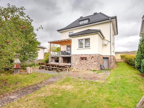 Picturesque Villa in Medebach near Ski Area Villa in Medebach