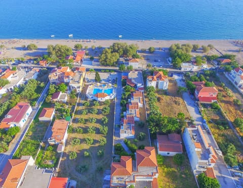 Property building, Day, Neighbourhood, Bird's eye view, Beach, Sea view, Swimming pool