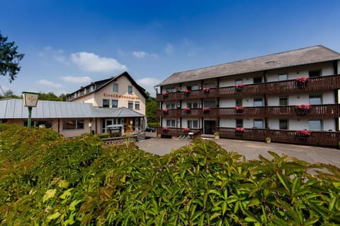 Property building, Facade/entrance, Garden