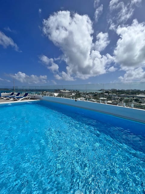 Pool view, Swimming pool