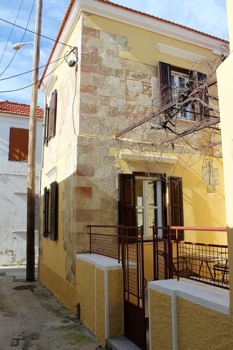 Alexandros Traditional House House in Ialysos