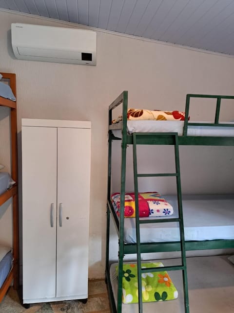 Bedroom, air conditioner