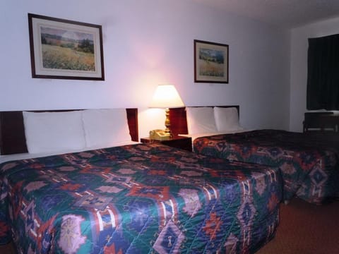 Red Lion Inn & Suites Yakima Motel in Yakima