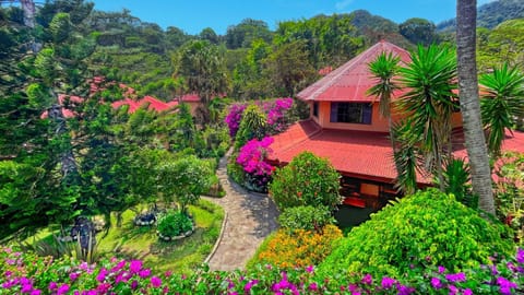 Boquete Garden Inn Hotel in Los Naranjos