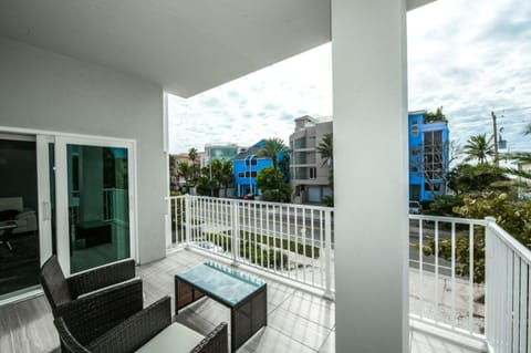 Family Tides by Beachside Management Condo in Siesta Beach