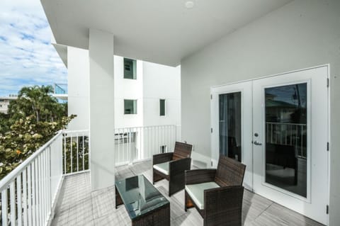 Family Tides by Beachside Management Condo in Siesta Beach