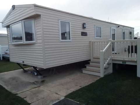 Premium Accomodation with Hot Tub, Tattershall Lakes Country Park Terrain de camping /
station de camping-car in Tattershall