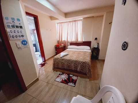 Hostal Oro Orense Bed and Breakfast in Quito