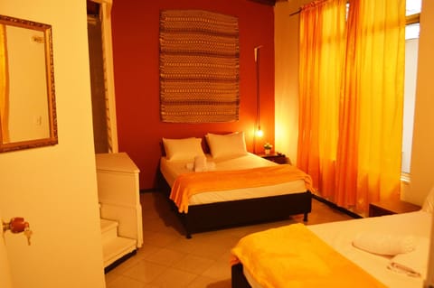 Africa house-Casa Hotel Laureles-La70 Bed and Breakfast in Medellin