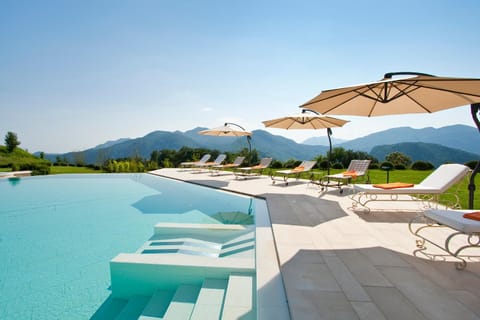 Mountain view, Swimming pool