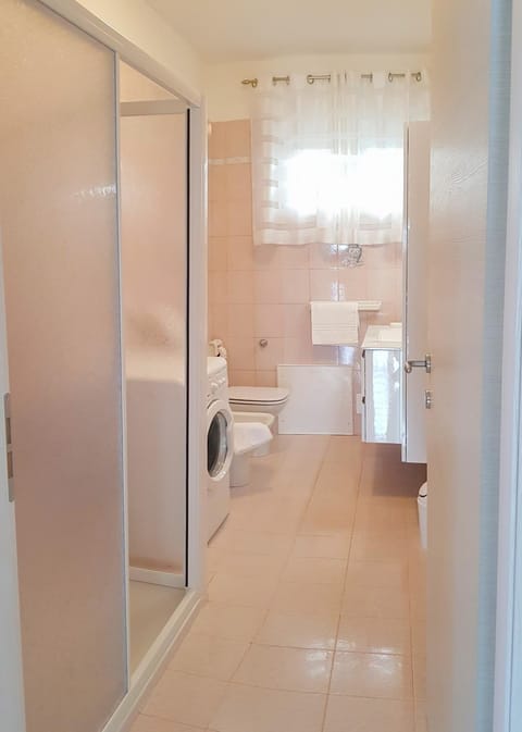 Bathroom, Bathroom