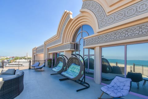 Hometown Apartments - Kite Palace - Lavish 7 Bedrooms villa on Kite Beach Villa in Dubai