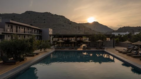 Mountain view, Swimming pool, Sunset