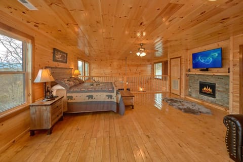 Legends Pool Lodge Casa in Sevierville