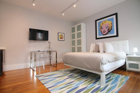 A Stylish Stay w/ a Queen Bed, Heated Floors.. #21 Eigentumswohnung in Brookline