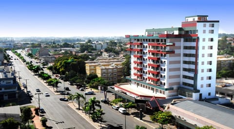 Property building, Facade/entrance, Day, Neighbourhood