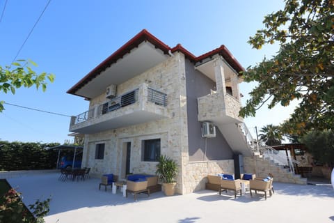 Garden Villa Afytos House in Halkidiki