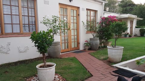 Innes Road Durban Accommodation 2 bedroom private unit Eigentumswohnung in Durban