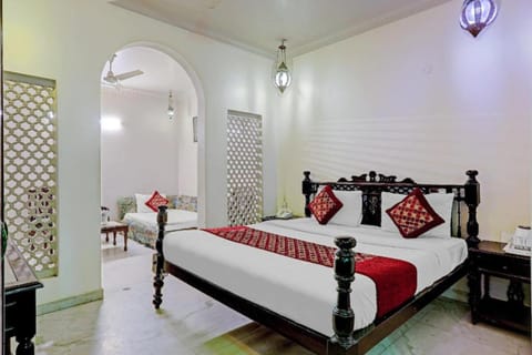 Staybook Hotel Pinky Villa - A Unit of JYOTI MAHAL hotel in New Delhi