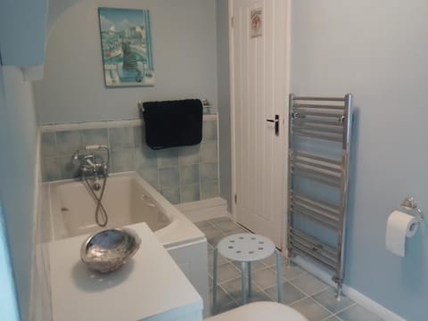 Penzer Cottage House in Mousehole