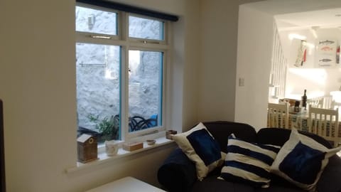 Penzer Cottage House in Mousehole