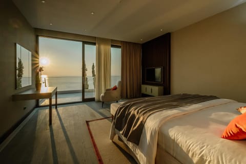 Bed, Bedroom, Sea view, Sunrise, Sunset