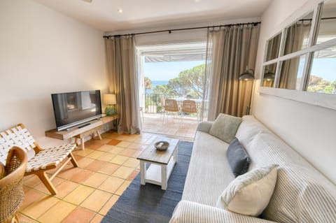 Refurbished Apartment Seaview, Santa Agata Apartment in Calella de Palafrugell