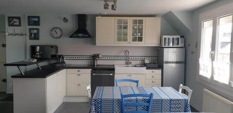 Port de La Houle - Beau 3 pièces classé 3 étoiles avec garage privé Apartment in Cancale