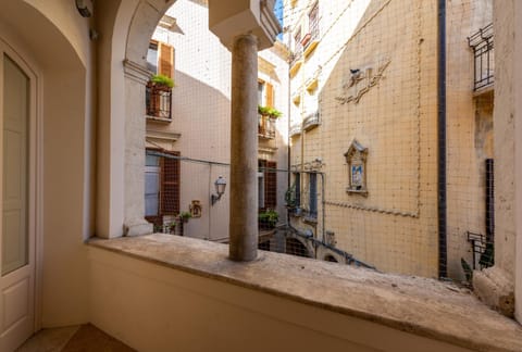 Mercantile Suites - Bari Vecchia Bed and Breakfast in Bari